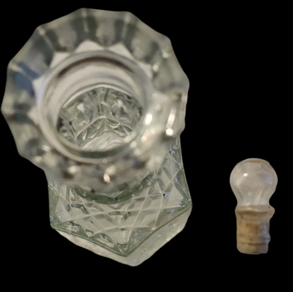 Vintage Circa 1970 Diamond Cut Molded Glass Decanter - Picture 5 of 8